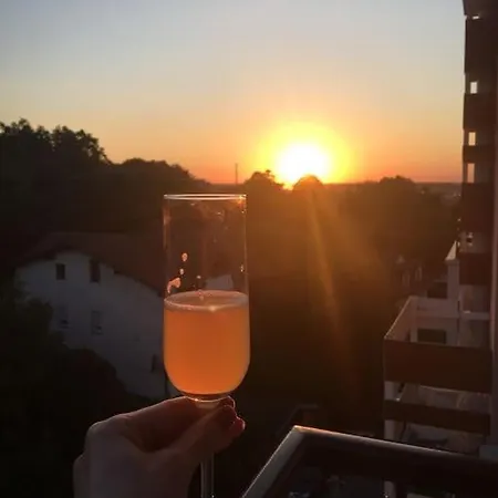 Turquoise Sparkle Belgrade