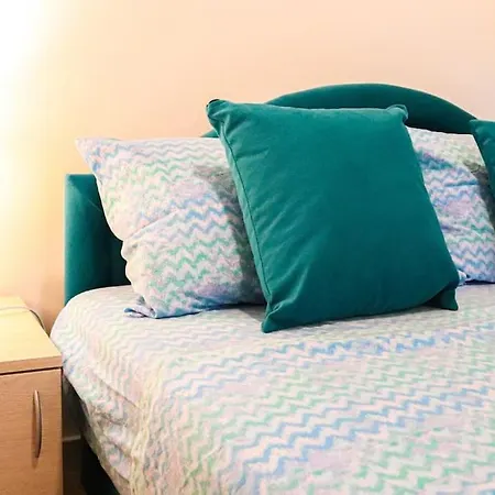 Turquoise Sparkle Apartment Belgrade